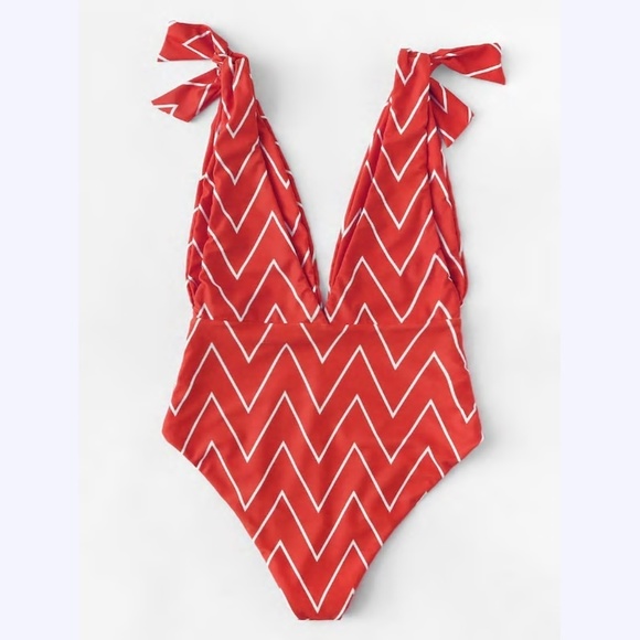 Red Chevron One Piece Deep V-neck Swimsuit - Picture 5 of 5